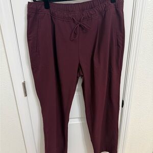 SOLD Women’s  Old Navy Billie Pants